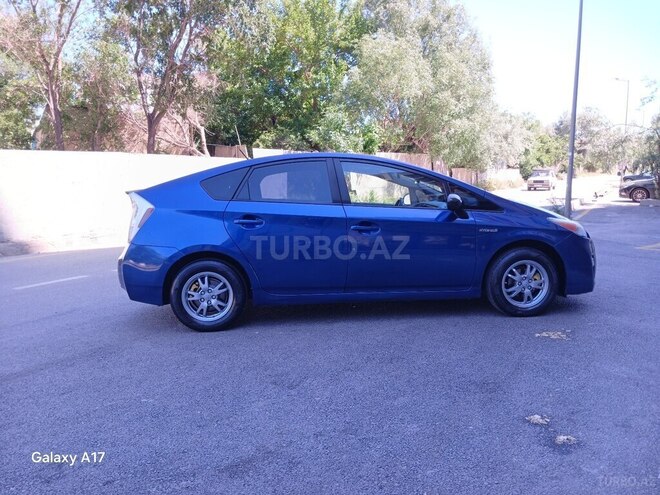 Toyota Prius-10