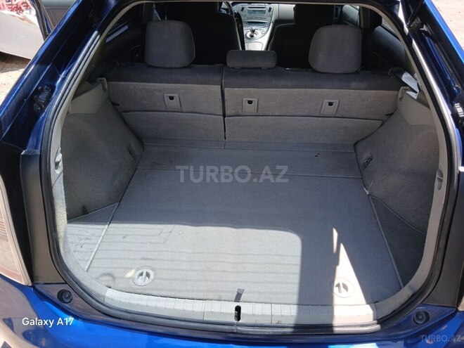 Toyota Prius-13