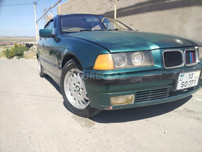 BMW 318-2
