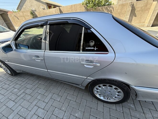 Mercedes C 200-3