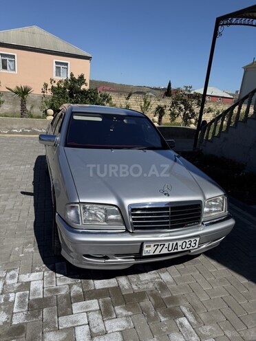 Mercedes C 200-1