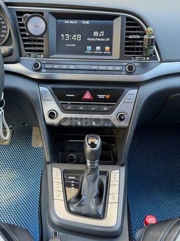 Hyundai Avante-7