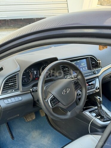 Hyundai Avante-6