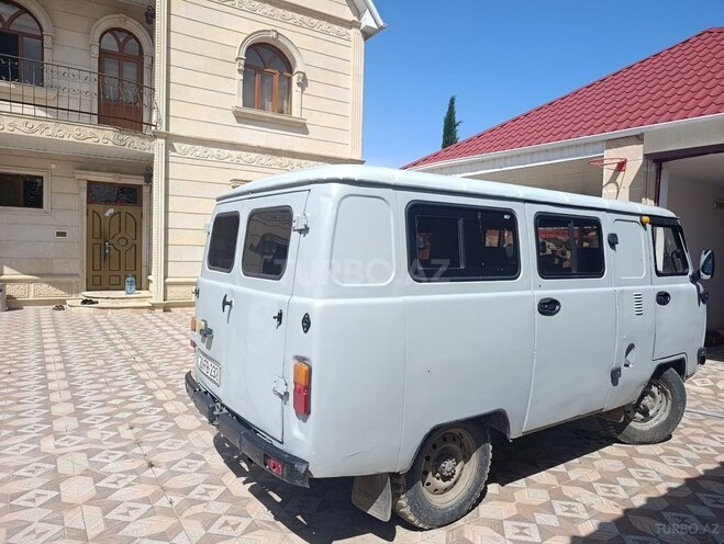 UAZ 3303-2