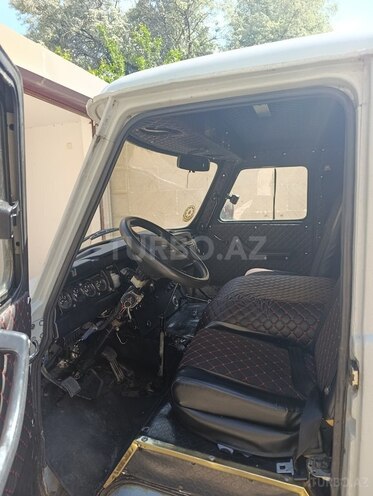 UAZ 3303-5