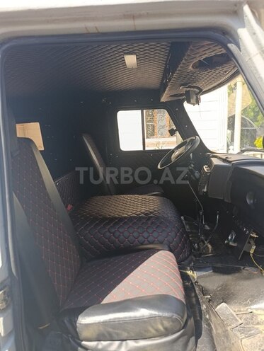 UAZ 3303-8
