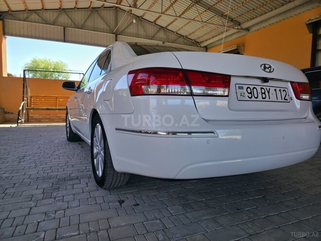 Hyundai Sonata-4