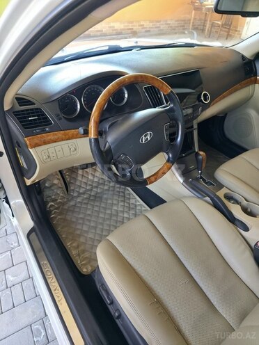 Hyundai Sonata-6