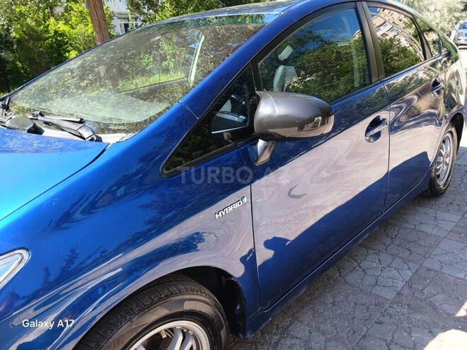 Toyota Prius-6
