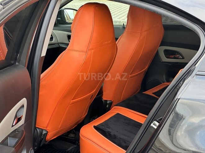 Chevrolet Cruze-10