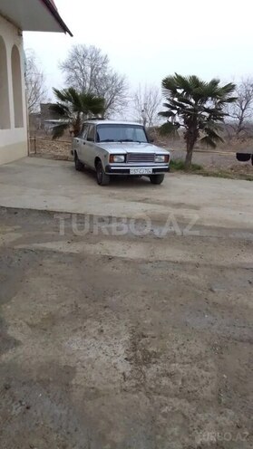 LADA (VAZ) 2107-1
