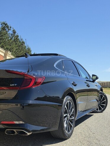 Hyundai Sonata-2