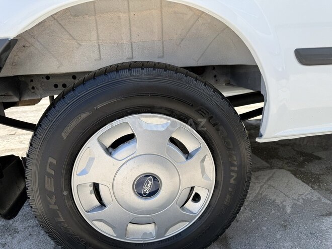 Ford Transit-7