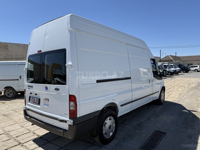Ford Transit-20