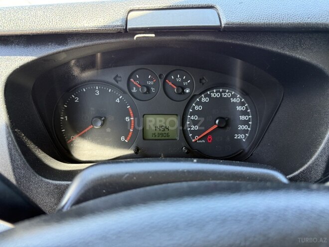 Ford Transit-16