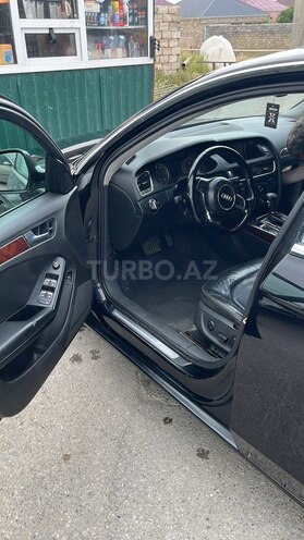 Audi A4-2