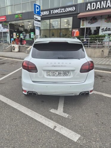 Porsche Cayenne Turbo S-3
