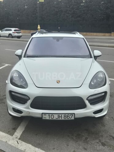Porsche Cayenne Turbo S-1