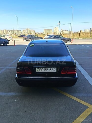 Mercedes E 300-2