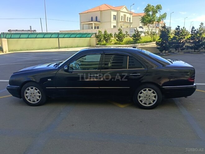 Mercedes E 300-3