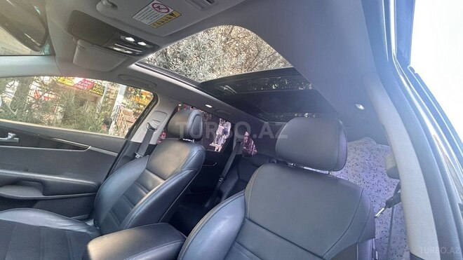 Kia Sorento-12