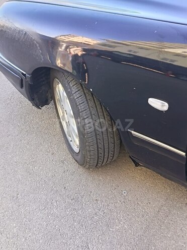 Mercedes E 300-12