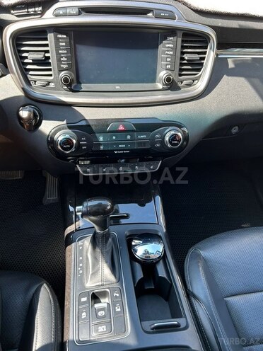 Kia Sorento-9