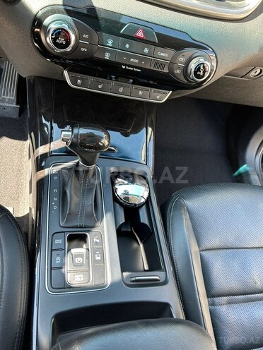 Kia Sorento-13