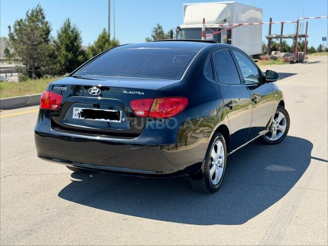 Hyundai Elantra-3
