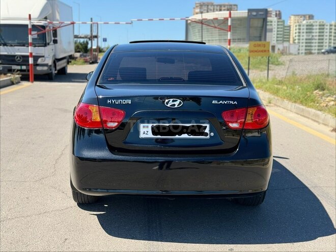 Hyundai Elantra-5