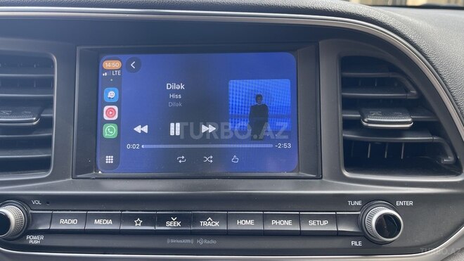 Hyundai Elantra-4
