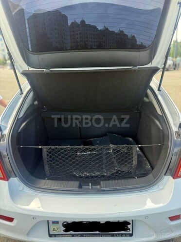 Chevrolet Cruze-10