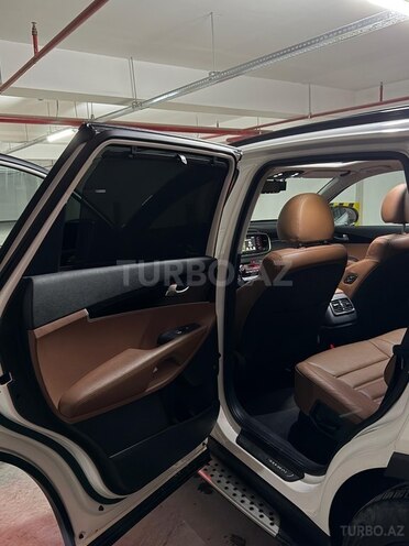 Kia Sorento-17