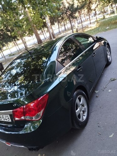 Chevrolet Cruze-10