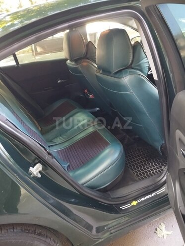 Chevrolet Cruze-16
