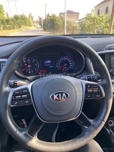 Kia Sorento-9
