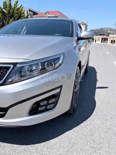 Kia K5-4