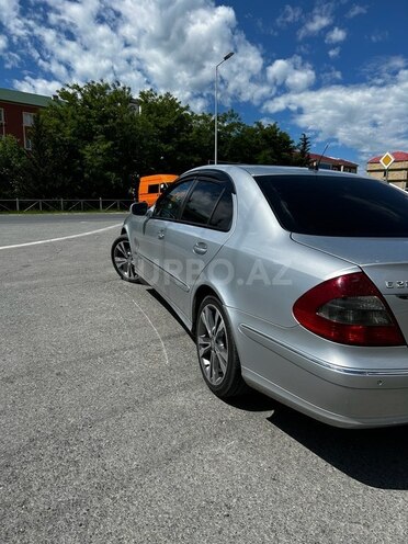 Mercedes E 220-3