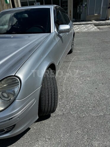 Mercedes E 220-4