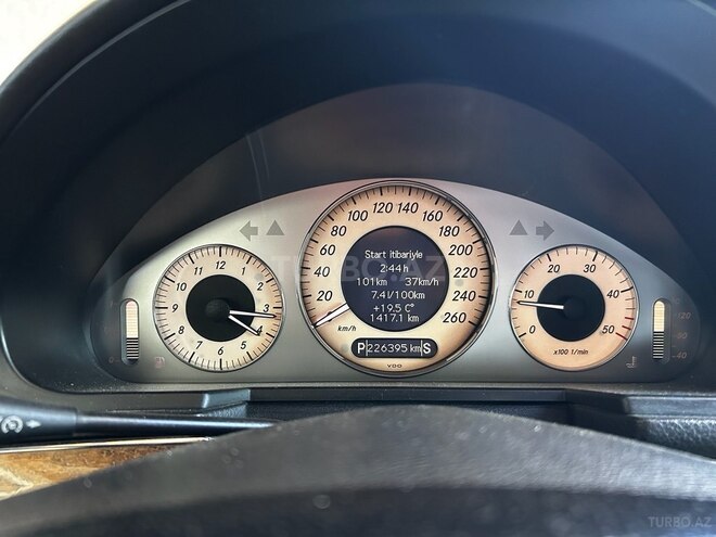 Mercedes E 220-8