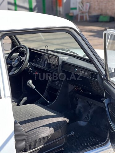 LADA (VAZ) 2107-4