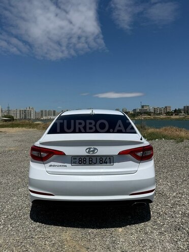 Hyundai Sonata-5