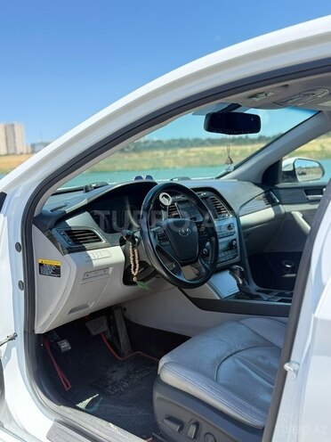 Hyundai Sonata-8