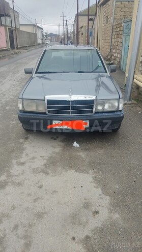 Mercedes 190-4