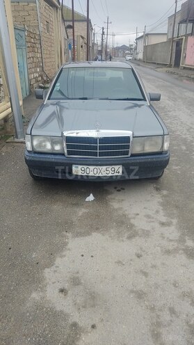 Mercedes 190-8