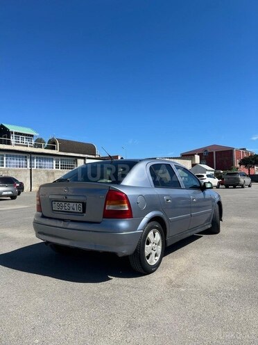 Opel Astra-10