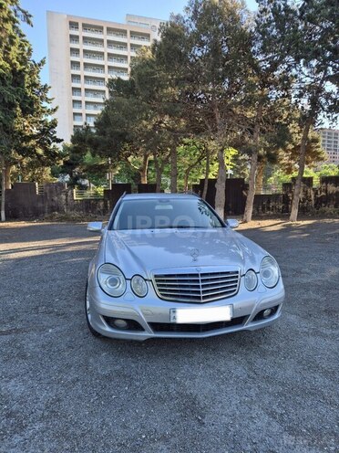 Mercedes E 220-2