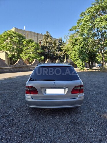 Mercedes E 220-5