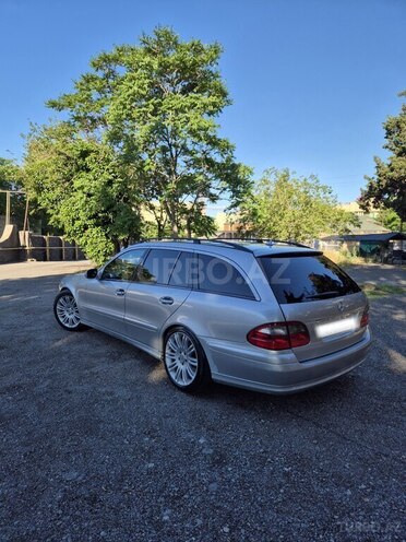 Mercedes E 220-6