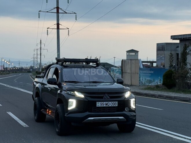 Mitsubishi L200-5
